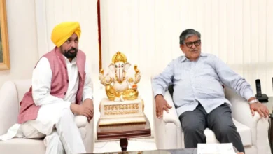 Photo of पंजाब में CM भगवंत मान और राज्यपाल गुलाबचंद कटारिया की आज मुलाकात, हवारा की पैरोल समेत कई मुद्दों पर हो सकती है चर्चा