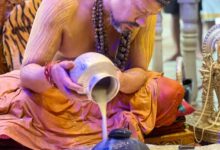 Photo of सावन के दूसरे सोमवार शिवमय हुआ हरिद्वार, 22 घंटे की साधना में लीन कैलाशानंद गिरि जी महाराज के दर्शन को उमड़ा आस्था का सैलाब