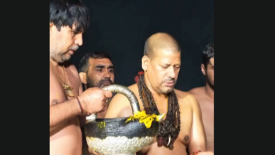 Photo of सावन के तीसरे सोमवार पर दक्षिण काली मंदिर बना आस्था का केंद्र, कैलाशानंद गिरि जी महाराज की कठोर साधना देखने उमड़ा श्रद्धालुओं का सैलाब