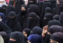 Photo of स्कूल यूनिफॉर्म के साथ हिजाब पहनने की मांग खारिज, इलाहाबाद हाईकोर्ट ने कहा- ड्रेस कोड का पालन जरूरी
