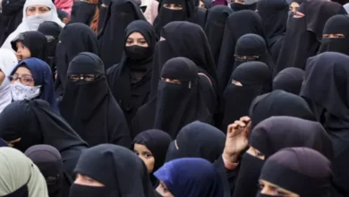 Photo of स्कूल यूनिफॉर्म के साथ हिजाब पहनने की मांग खारिज, इलाहाबाद हाईकोर्ट ने कहा- ड्रेस कोड का पालन जरूरी
