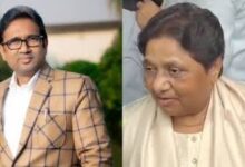 Photo of उमाशंकर सिंह के परिवार के साथ खड़ी BSP, मायावती बोलीं- बेटे को देंगे आगे बढ़ने का मौका