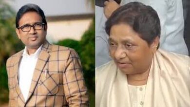 Photo of उमाशंकर सिंह के परिवार के साथ खड़ी BSP, मायावती बोलीं- बेटे को देंगे आगे बढ़ने का मौका