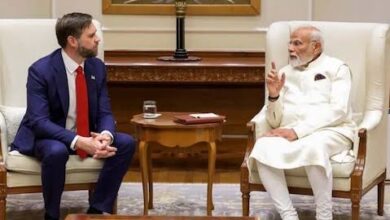 Photo of PM मोदी से JD वेंस की फोन पर बातचीत, भारत-अमेरिका रिश्तों पर हुई चर्चा, रूसी तेल को लेकर बढ़ा दबाव