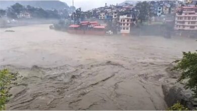 Photo of हिमाचल में बारिश ने बढ़ाई मुश्किलें, 98 सड़कें बंद; 107 ट्रांसफॉर्मर और 37 पेयजल योजनाएं प्रभावित
