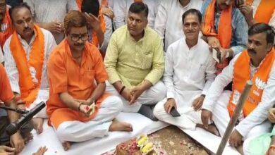 Photo of वाराणसी के दालमंडी में सड़क चौड़ीकरण परियोजना का भूमि पूजन, ₹221 करोड़ की लागत से बदलेगा इलाके का स्वरूप