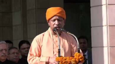 Photo of स्वतंत्रता दिवस पर लखनऊ स्थित सरकारी आवास पर ध्वजारोहण, राष्ट्र निर्माण में योगदान का किया आह्वान