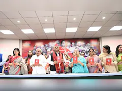 Photo of अखिलेश यादव का महिलाओं को बड़ा तोहफा, सत्ता में आए तो हर साल मिलेंगे 40 हजार रुपये, छात्राओं को लैपटॉप और साइकिल का भी वादा