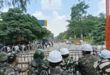 Photo of JPSC-JSSC आंदोलन में बड़ा मोड़: छात्रों ने तोड़ी बैरिकेडिंग, विधानसभा की ओर बढ़े, बाबूलाल मरांडी समेत BJP नेता हिरासत में