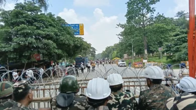 Photo of JPSC-JSSC आंदोलन में बड़ा मोड़: छात्रों ने तोड़ी बैरिकेडिंग, विधानसभा की ओर बढ़े, बाबूलाल मरांडी समेत BJP नेता हिरासत में