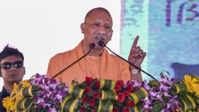 Photo of यूपी में बड़ा प्रशासनिक फेरबदल, 17 IAS अधिकारियों के तबादले, कई कमिश्नरों के बदले विभाग