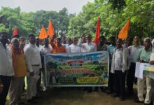 Photo of चार सूत्रीय मांगों को लेकर सड़कों पर उतरे किसान, भारतीय किसान संघ ने किया प्रदर्शन