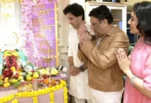 Photo of अमेरिका से लौटते ही गणपति दर्शन को पहुंचे गोविंदा, बच्चों संग की पूजा, सुनीता आहूजा रहीं नदारद