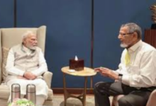 Photo of PM मोदी से मिले स्कूल के पुराने साथी, सामने रखा 15 साल पुराना जमीन विवाद; हफ्तेभर में विधायक ने छोड़ा कब्जा