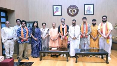 Photo of 169 करोड़ के पार पहुंची ‘हनुमान अंश’ की कमाई, CM योगी से मिलने पहुंची फिल्म की टीम नाथ संप्रदाय पर हुई चर्चा