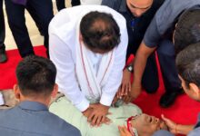 Photo of तेलंगाना विधानसभा में हादसा: IAS के PS की अचानक तबीयत बिगड़ी, अस्पताल में मौत