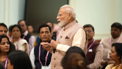 Photo of शिक्षक दिवस पर PM मोदी का शिक्षकों से संवाद, बोले- नई पीढ़ी को तैयार करने में गुरु की भूमिका सबसे अहम
