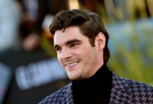Photo of Breaking Bad फेम एक्टर RJ Mitte का 34 साल की उम्र में निधन, Walter White Junior के किरदार से मिली थी पहचान