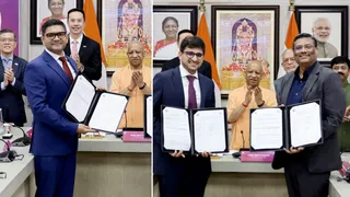 Photo of सिंगापुर की कंपनियों को यूपी में निवेश का आमंत्रण, जेवर के पास ‘सिंगापुर सिटी’ बनाने का प्रस्ताव