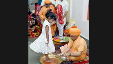 Photo of बेटियों के पांव पखार सीएम योगी ने की मातृ शक्ति की आराधना