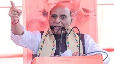 Photo of खड़गे के बयान पर भड़के राजनाथ सिंह, बोले- कांग्रेस का राजनीतिक ही नहीं, वैचारिक पतन भी हुआ