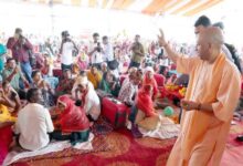 Photo of योगी सरकार में बेटियों के विवाह की पहल लोकप्रियता के शिखर पर, सामूहिक विवाह योजना में 1.16 लाख से अधिक आवेदन