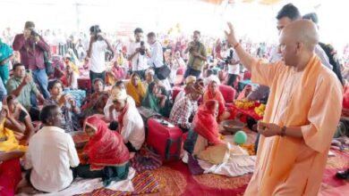 Photo of योगी सरकार में बेटियों के विवाह की पहल लोकप्रियता के शिखर पर, सामूहिक विवाह योजना में 1.16 लाख से अधिक आवेदन