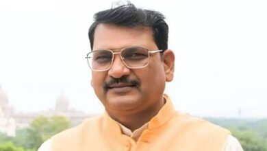 Photo of महापुरुषों और महिलाओं का अपमान सपा की पुरानी पहचान, अमरपाल मौर्य का अखिलेश यादव पर तीखा प्रहार