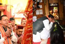 Photo of पीएम मोदी के सार्वजनिक जीवन के 25 साल पूरे, सीएम धामी ने काशी विश्वनाथ मंदिर में की पूजा; दीर्घायु की कामना