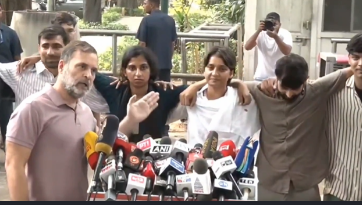 Photo of राहुल गांधी का बड़ा आरोप: प्रदर्शनकारी छात्रों पर पुलिस की बर्बरता, छात्रा की एक कान से सुनने की क्षमता गई