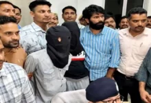 Photo of कैलिफोर्निया से मिली थी 34 हजार रुपये की सुपारी, टाइगर श्रॉफ पर फायरिंग के बाद पहचान छिपाकर भागे आरोपी
