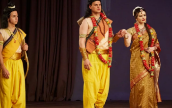 Photo of श्रीराम के स्वागत में मास्को तैयार, रामायण के पात्रों के वस्त्र दिल्ली के चांदनी चौक से खरीदकर ले गए रूस